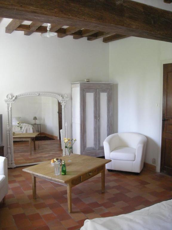 La Touche Bed & Breakfast Menetou-sur-Nahon Room photo