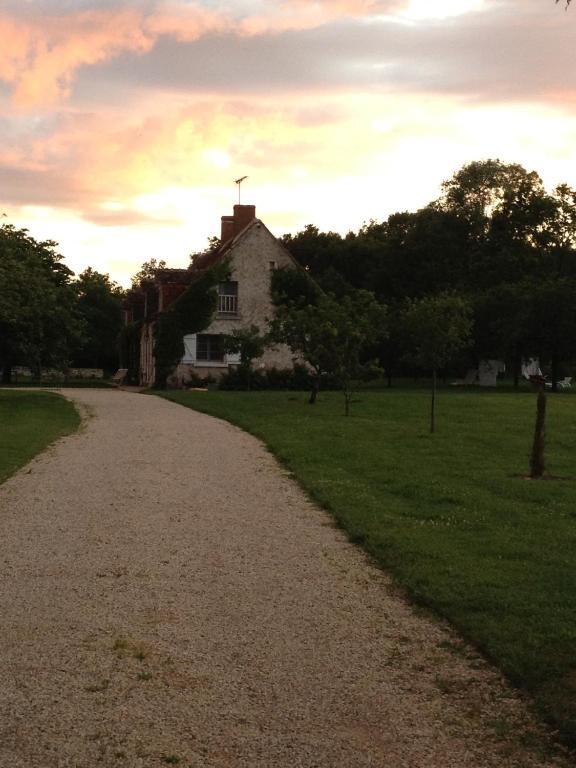La Touche Bed & Breakfast Menetou-sur-Nahon Exterior photo